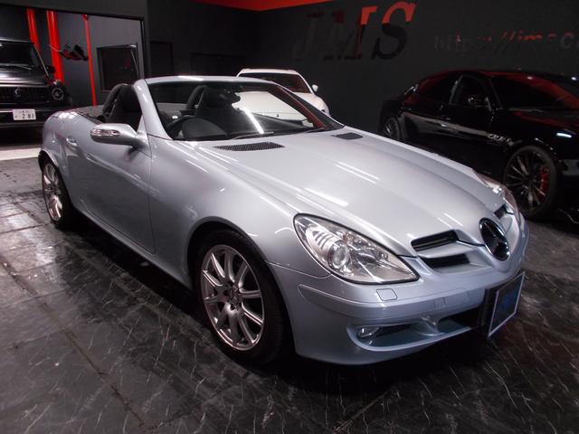 ＳＬＫ２８０　２００７年モデル　ディーラー整備車両　整備記録簿　キセノンヘッドライト　電動オープン　シートヒーター　メーカー純正オプションナビ　クルーズコントロール　ＥＴＣ　純正オプション１７インチアルミ(4枚目)