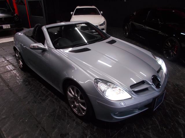 ＳＬＫ ＳＬＫ２８０　２００７年モデル　ディーラー整備車両　整備記録簿　キセノンヘッドライト　電動オープン　シートヒーター　メーカー純正オプションナビ　クルーズコントロール　ＥＴＣ　純正オプション１７インチアルミ（10枚目）