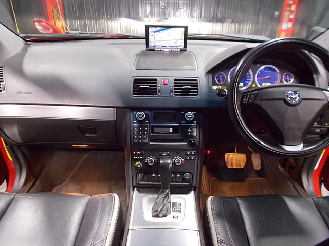 ＸＣ９０ ３．２　スポーツ　限定色パッションレッド　正規ディーラー車　フルタイム４ＷＤ　３列シート７人乗り　専用オフブラック革シート　ＳＥスポーツ専用５本スポーク１９インチ　ＨＤＤナビ地デジＢカメラ　ＣＤ録音ＤＶＤ再生　クルコン（16枚目）