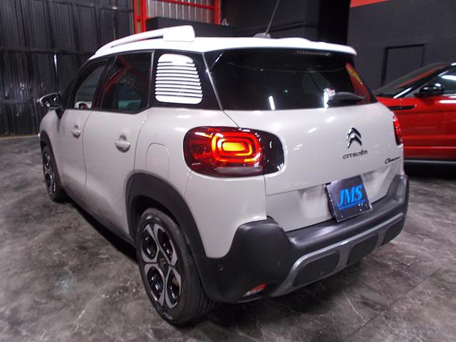 Ｃ３ エアクロス シャインパッケージ　１オーナーディーラー整備車両　整備記録簿　衝突軽減ブレーキ　レーンキープ　オートハイビーム　ヒルディセントコント　純正ディスプレイオーディオ　ブルートゥース　ＵＳＢ　ＥＴＣ　バックカメラ　ガラスルーフ（8枚目）