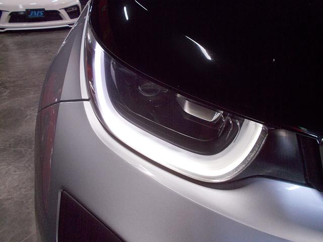 ｉ３ ベースグレード　正規ディーラー車　衝突軽減ブレーキシステム　ＢＭＷタービンスタイリング４２８ホイール　急速充電対応　ハーフレザー　純正ＨＤＤナビ　バックカメラ　ブルートゥース　ＵＳＢ録音機能　スペアキー　ＥＴＣ（10枚目）