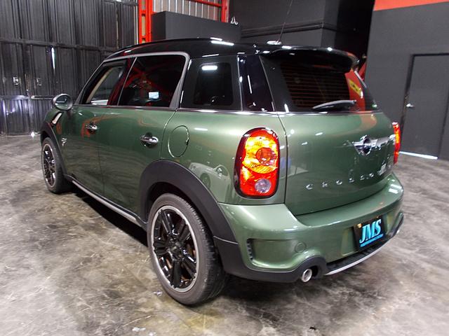 ＭＩＮＩ クーパーＳＤ　クロスオーバー　ブラックデザインパッケージ　ディーラー整備車両　整備記録簿　ディーゼルターボエンジン　キセノンヘッドライト　社外ナビ　地デジテレビ　ＣＤ　ＡＵＸ　ＳＤ　プッシュスタート　スマートキー　パドルシフト（8枚目）