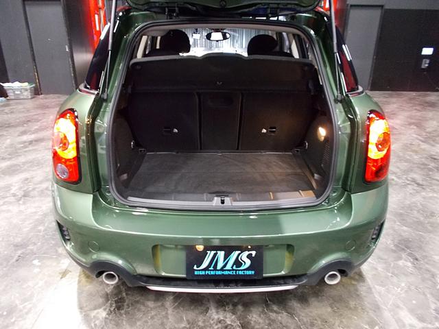 ＭＩＮＩ クーパーＳＤ　クロスオーバー　ブラックデザインパッケージ　ディーラー整備車両　整備記録簿　ディーゼルターボエンジン　キセノンヘッドライト　社外ナビ　地デジテレビ　ＣＤ　ＡＵＸ　ＳＤ　プッシュスタート　スマートキー　パドルシフト（17枚目）