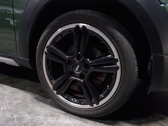 ＭＩＮＩ クーパーＳＤ　クロスオーバー　ブラックデザインパッケージ　ディーラー整備車両　整備記録簿　ディーゼルターボエンジン　キセノンヘッドライト　社外ナビ　地デジテレビ　ＣＤ　ＡＵＸ　ＳＤ　プッシュスタート　スマートキー　パドルシフト（20枚目）