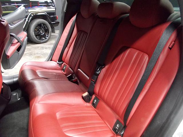 ギブリ ベースグレード　ディーラー整備車両　整備記録簿　Ｖ６　８速ＡＴターボ　赤革シート　純正１９インチ　ガラスサンルーフ　純正ＳＤナビ　地デジフルセグ　バックカメラ　ブルートゥース　ＵＳＢ　ＥＴＣ　クルーズコントロール（16枚目）