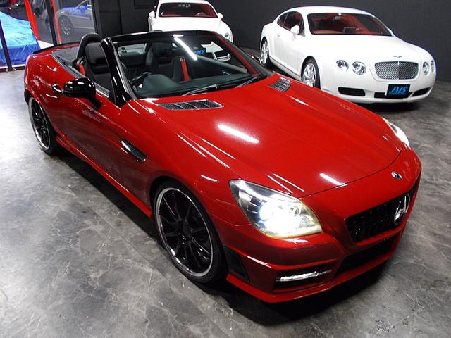 ＳＬＫ ＳＬＫ２００ブルーエフィシェンシー　スポーツ　２０１１年モデル　ＡＭＧパッケージ　ＴＷＳ２０インチ　パナメリカーナグリル　トランクスポイラー　電動オープン　黒革シート　純正ＨＤＤナビ　地デジフルセグテレビ　ＣＤ録音　ＤＶＤ再生　ブルートゥース（10枚目）
