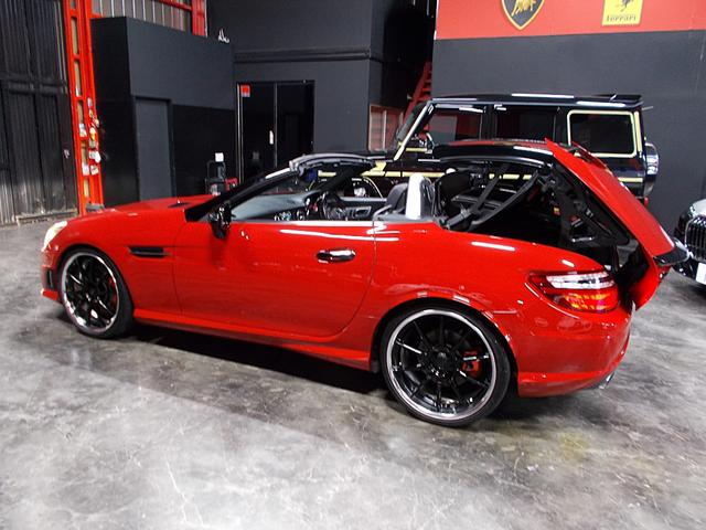 ＳＬＫ ＳＬＫ２００ブルーエフィシェンシー　スポーツ　２０１１年モデル　ＡＭＧパッケージ　ＴＷＳ２０インチ　パナメリカーナグリル　トランクスポイラー　電動オープン　黒革シート　純正ＨＤＤナビ　地デジフルセグテレビ　ＣＤ録音　ＤＶＤ再生　ブルートゥース（17枚目）