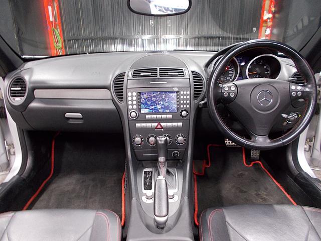 ＳＬＫ ＳＬＫ２００コンプレッサー　スポーツＥＤ　２５０台特別限定車　２００６年モデル　電動オープン　キセノンヘッドライト　１８インチアルミ　黒革シート　純正ナビ　スーパーチャージャー　スポーツサスペンション　パドルシフト　クルーズコントロール（15枚目）