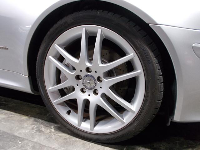 ＳＬＫ ＳＬＫ２００コンプレッサー　スポーツＥＤ　２５０台特別限定車　２００６年モデル　電動オープン　キセノンヘッドライト　１８インチアルミ　黒革シート　純正ナビ　スーパーチャージャー　スポーツサスペンション　パドルシフト　クルーズコントロール（22枚目）