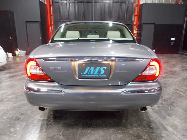 ＸＪ ＸＪ８　３．５　正規ディーラー車　Ｖ８　キセノンヘッドライト　純正１８インチアルミ　ベージュ革シート　メーカー純正オプションナビ　クルーズコントロール　前後コーナーセンサー　スペアキー　ＥＴＣ（7枚目）