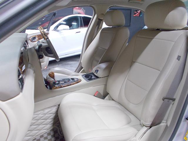 ＸＪ ＸＪ８　３．５　正規ディーラー車　Ｖ８　キセノンヘッドライト　純正１８インチアルミ　オフホワイト革内装　メーカー純正オプションナビ　クルーズコントロール　ＥＴＣ（16枚目）