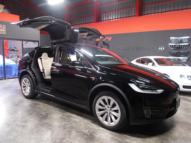 モデルX 100D オートパイロット 4WD ファルコンウイング 100Dロングレンジ フルセルフドライブコンピューター3 サモン オフホワイト革 衝突軽減ブレーキシステム ダブルサンルーフ アダプティブサスペンション(6枚目)