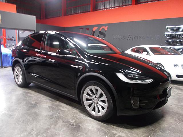 モデルX 100D オートパイロット 4WD ファルコンウイング 100Dロングレンジ フルセルフドライブコンピューター3 サモン オフホワイト革 衝突軽減ブレーキシステム ダブルサンルーフ アダプティブサスペンション(7枚目)