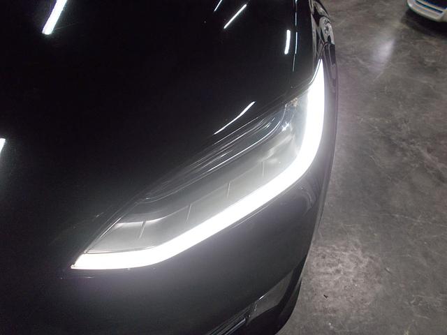 モデルX 100D オートパイロット 4WD ファルコンウイング 100Dロングレンジ フルセルフドライブコンピューター3 サモン オフホワイト革 衝突軽減ブレーキシステム ダブルサンルーフ アダプティブサスペンション(11枚目)