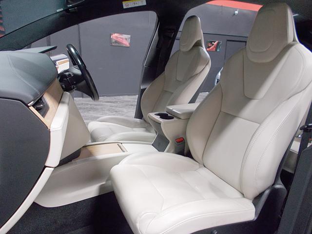 モデルX 100D オートパイロット 4WD ファルコンウイング 100Dロングレンジ フルセルフドライブコンピューター3 サモン オフホワイト革 衝突軽減ブレーキシステム ダブルサンルーフ アダプティブサスペンション(16枚目)