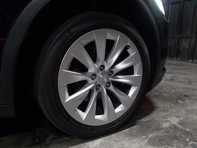 モデルX 100D オートパイロット 4WD ファルコンウイング 100Dロングレンジ フルセルフドライブコンピューター3 サモン オフホワイト革 衝突軽減ブレーキシステム ダブルサンルーフ アダプティブサスペンション(23枚目)