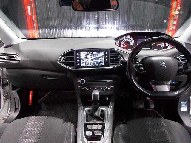 メーカー純正オプションナビ　地デジフルセグテレビ　バックカメラ　ＣＤ　ＤＶＤ再生　ブルートゥース　ＵＳＢ　ＡＵＸ　ドライブレコーダー　ＥＴＣ　スペアキー