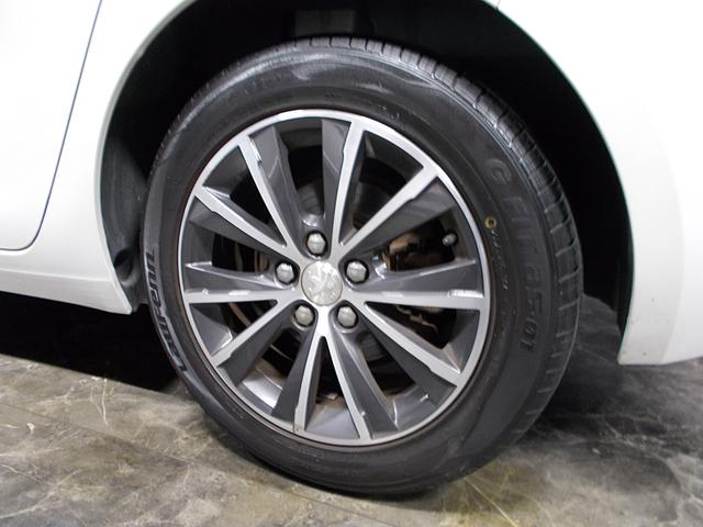 メーカー純正オプション１６インチアルミ　タイヤ７分山あります！