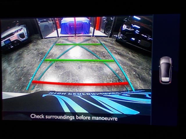 メーカー純正オプションナビ　地デジフルセグテレビ　バックカメラ　ＣＤ　ＤＶＤ再生　ブルートゥース　ＵＳＢ　ＡＵＸ　ドライブレコーダー　ＥＴＣ　スペアキー