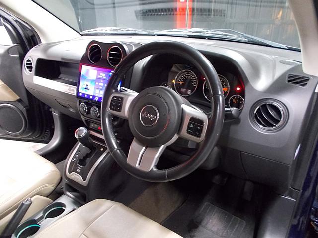 ジープ・コンパス リミテッド 正規ディーラー車 フルタイム4WD 革内装 10.2インチディスプレイオーディオ ブルートゥース バックカメラ サイドカメラ 純正18インチアルミ クルーズコントロール ETC(12枚目)