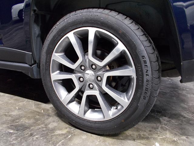 ジープ・コンパス リミテッド 正規ディーラー車 フルタイム4WD 革内装 10.2インチディスプレイオーディオ ブルートゥース バックカメラ サイドカメラ 純正18インチアルミ クルーズコントロール ETC(20枚目)