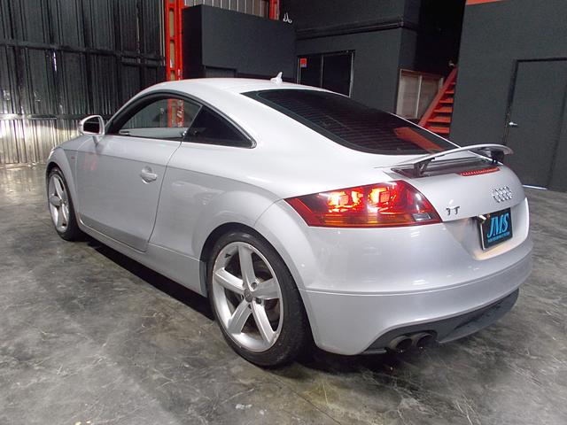 TTクーペ 2.0TFSI Sラインパッケージ ディーラー整備車両 整備記録簿 2.0ターボ ハーフレザーシート HDDナビ 社外地デジフルセグテレビ バックカメラ CD録音 DVD再生 レーダー探知機 ETC パドルシフト(8枚目)