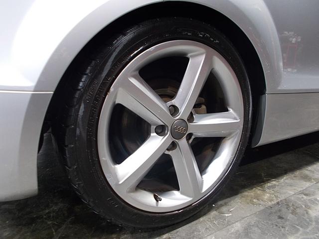 TTクーペ 2.0TFSI Sラインパッケージ ディーラー整備車両 整備記録簿 2.0ターボ ハーフレザーシート HDDナビ 社外地デジフルセグテレビ バックカメラ CD録音 DVD再生 レーダー探知機 ETC パドルシフト(19枚目)