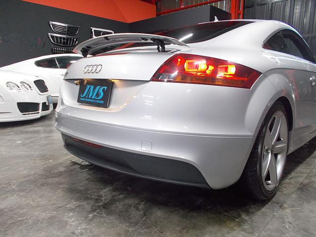 TTクーペ 2.0TFSI Sラインパッケージ ディーラー整備車両 整備記録簿 2.0ターボ ハーフレザーシート HDDナビ 社外地デジフルセグテレビ バックカメラ CD録音 DVD再生 レーダー探知機 ETC パドルシフト(25枚目)