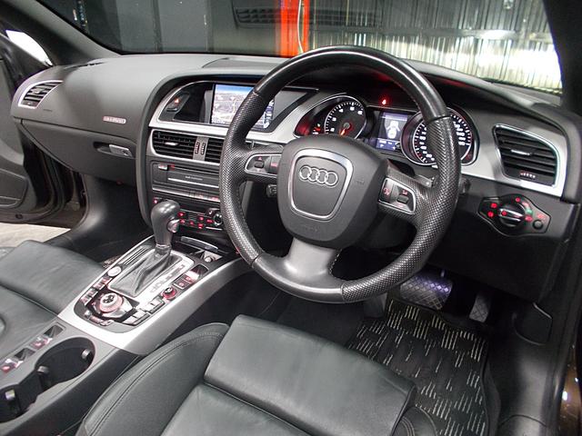 A5カブリオレ 2.0TFSIクワトロ ディーラー整備車両 整備記録簿 電動オープン ブラックレザー 18インチ 純正HDDナビ 地デジフルセグテレビ ミラー型バックカメラ CD録音 DVD再生 ブルートゥース ETC スペアキー クルコン(13枚目)
