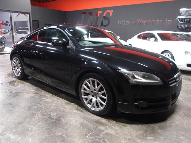 TTクーペ 2.0TFSI 正規ディーラー車 2.0ターボ ブラックレザーシート キセノンヘッドライト HDDナビ バックカメラ CD録音 DVD再生 ドライブレコーダー ETC パドルシフトマニュアルモード付(5枚目)