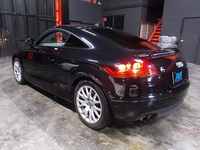 TTクーペ 2.0TFSI 正規ディーラー車 2.0ターボ ブラックレザーシート キセノンヘッドライト HDDナビ バックカメラ CD録音 DVD再生 ドライブレコーダー ETC パドルシフトマニュアルモード付(8枚目)