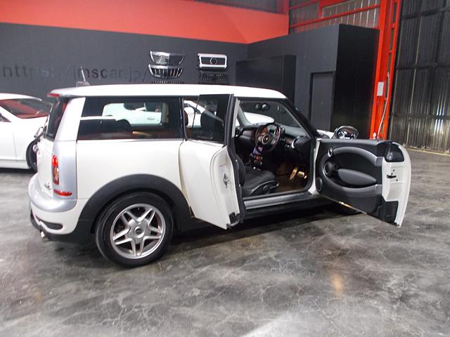 ＭＩＮＩ クーパーＳ　クラブマン　ディーラー整備車両　整備記録簿　ターボエンジン　キセノンヘッドライト　純正１６インチ　ＳＤナビ　地デジフルセグテレビ　バックカメラ　ＣＤ　ＤＶＤ再生　ブルートゥース　ＥＴＣ　スペアキー　パドルシフト（25枚目）
