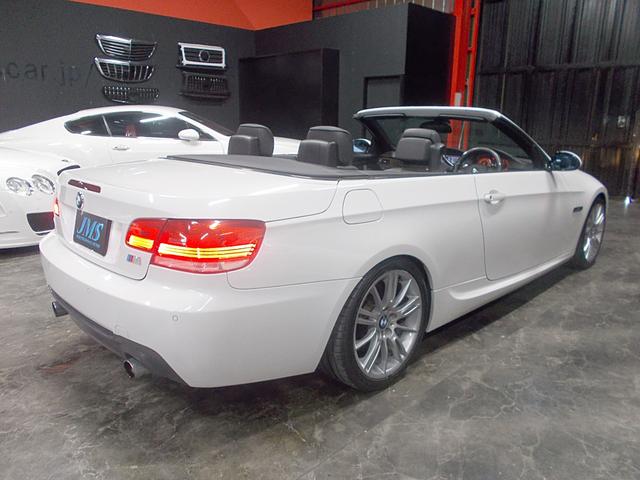 3シリーズ 335iカブリオレ Mスポーツパッケージ 7速ATツインターボ ディーラー整備車両 整備記録簿 電動オープン Mスポーツ18インチ&エアロ スペーサー 黒革シート 純正HDDナビ CD録音 DVD再生 クルーズコントロール プッシュスタート(6枚目)