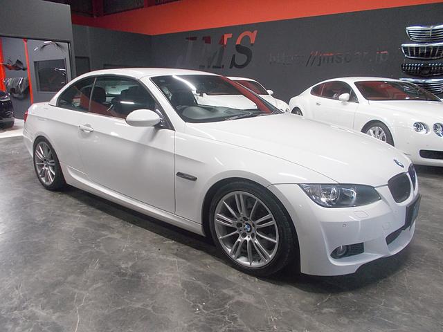 3シリーズ 335iカブリオレ Mスポーツパッケージ 7速ATツインターボ ディーラー整備車両 整備記録簿 電動オープン Mスポーツ18インチ&エアロ スペーサー 黒革シート 純正HDDナビ CD録音 DVD再生 クルーズコントロール プッシュスタート(26枚目)