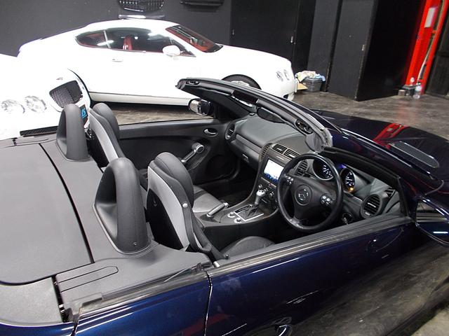 SLK SLK280 正規ディーラー車 V6 電動オープン 黒革シート SDナビ 地デジフルセグテレビ CD録音 DVD再生 ブルートゥース ETC クルーズコントロール ネックウオーマーヒーター(17枚目)