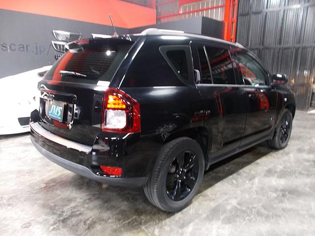 ジープ・コンパス アルティテュード スポーツ ディーラー整備車両 整備記録簿 純正17インチアルミ ミシュランタイヤ7分山 SDナビ 地デジフルセグテレビ サイドカメラ CD録音 DVD再生 ブルートゥース USB クルーズコントロール(6枚目)