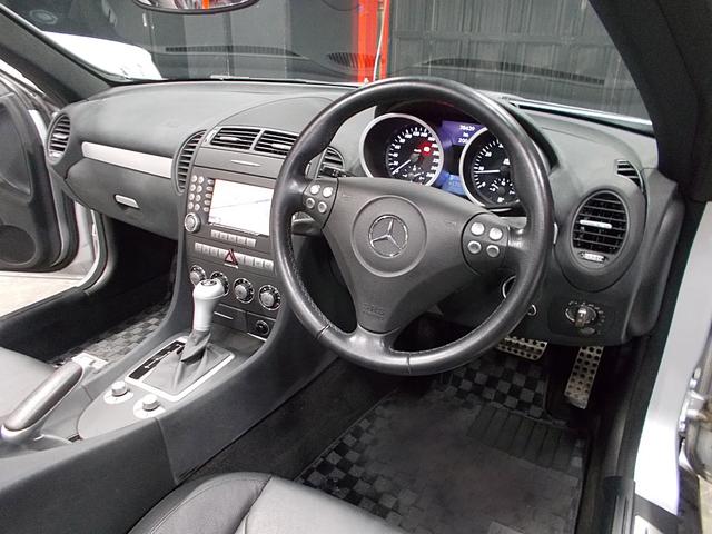 SLK SLK200コンプレッサー ディーラー整備車両 整備記録簿 電動オープン スーパーチャージャー 純正アルミ 黒革シート メーカー純正オプションナビ クルーズコントロール ネックウオーマーヒーター シートヒーター ETC(12枚目)