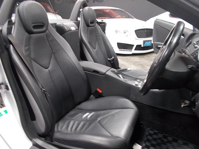 SLK SLK200コンプレッサー ディーラー整備車両 整備記録簿 電動オープン スーパーチャージャー 純正アルミ 黒革シート メーカー純正オプションナビ クルーズコントロール ネックウオーマーヒーター シートヒーター ETC(13枚目)