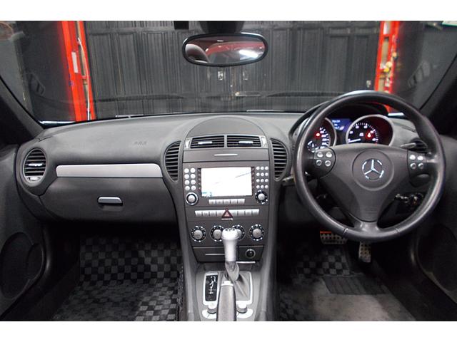 SLK SLK200コンプレッサー ディーラー整備車両 整備記録簿 電動オープン スーパーチャージャー 純正アルミ 黒革シート メーカー純正オプションナビ クルーズコントロール ネックウオーマーヒーター シートヒーター ETC(15枚目)