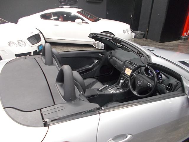 SLK SLK200コンプレッサー ディーラー整備車両 整備記録簿 電動オープン スーパーチャージャー 純正アルミ 黒革シート メーカー純正オプションナビ クルーズコントロール ネックウオーマーヒーター シートヒーター ETC(17枚目)
