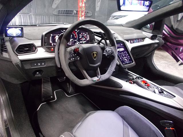 レヴエルト ベースグレード　Ｖｉｏｒａ３０Ｔｈ特別カラー　オプション８．９８９．３１０（7枚目）