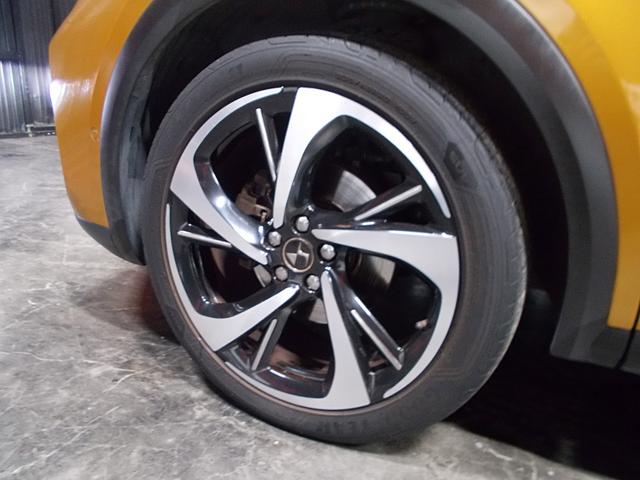 ＤＳ７クロスバック グランシック　ブルーＨＤｉ　ディーゼルターボエンジン　衝突軽減ブレーキ　レーンキープ　アダプティブクルーズコントロール　純正ナビ　１８０°カメラ　地デジフルセグテレビ　ブルートゥース　ＵＳＢ　ナッパレザーシート　オペラ内装（20枚目）