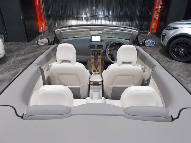 Ｃ７０ ベースグレード　ディーラー整備車両　整備記録簿　電動オープン　キセノンヘッドライト　１７インチ　革シート　ＨＤＤナビ　ＣＤ録音　ＤＶＤ再生　バックカメラ　３６０°ドライブレコーダー　ＥＴＣ　スペアキー（17枚目）