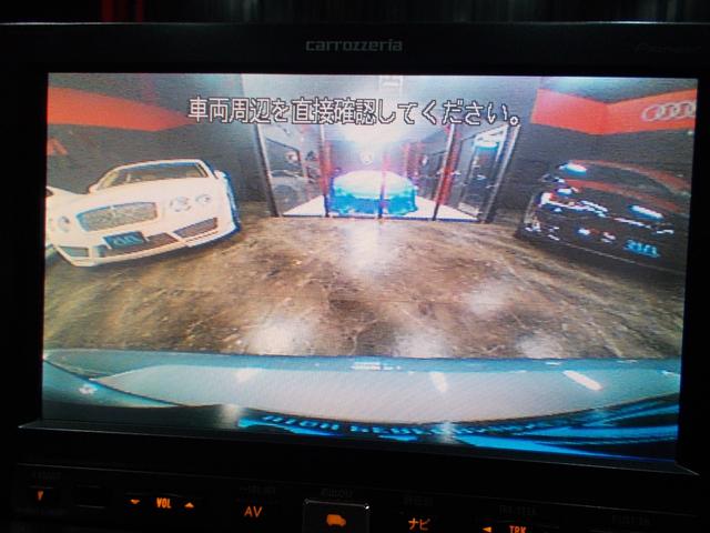 Ｃ７０ ベースグレード　ディーラー整備車両　整備記録簿　電動オープン　キセノンヘッドライト　１７インチ　革シート　ＨＤＤナビ　ＣＤ録音　ＤＶＤ再生　バックカメラ　３６０°ドライブレコーダー　ＥＴＣ　スペアキー（25枚目）