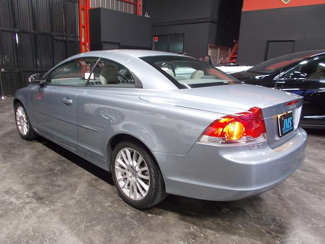 Ｃ７０ ベースグレード　ディーラー整備車両　整備記録簿　電動オープン　キセノンヘッドライト　１７インチ　革シート　ＨＤＤナビ　ＣＤ録音　ＤＶＤ再生　バックカメラ　３６０°ドライブレコーダー　ＥＴＣ　スペアキー（27枚目）