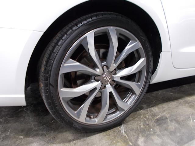 A6 2.8FSIクワトロ ディーラー整備車両 整備記録簿 キセノンヘッドライト オプション20インチアルミ 黒革シート 純正HDDナビ地デジBカメラ CD録音DVD再生ブルートゥース 360°ドラレコ クルーズコントロール(20枚目)