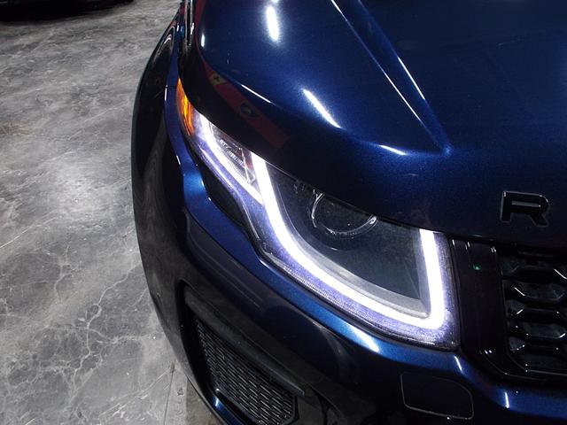 レンジローバーイヴォークコンバーチブル ＨＳＥダイナミック　ディーラー整備車両　記録簿　電動オープン　９速ＡＴターボ　コンビ革シート　アクティブクルコン　衝突軽減ブレーキ　レーンキープ　ブラインドスポット　マッサージシート　ナビ地デジＢカメラ　ブルートゥース（10枚目）