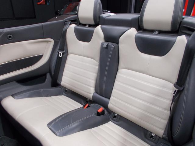 レンジローバーイヴォークコンバーチブル ＨＳＥダイナミック　ディーラー整備車両　記録簿　電動オープン　９速ＡＴターボ　コンビ革シート　アクティブクルコン　衝突軽減ブレーキ　レーンキープ　ブラインドスポット　マッサージシート　ナビ地デジＢカメラ　ブルートゥース（15枚目）