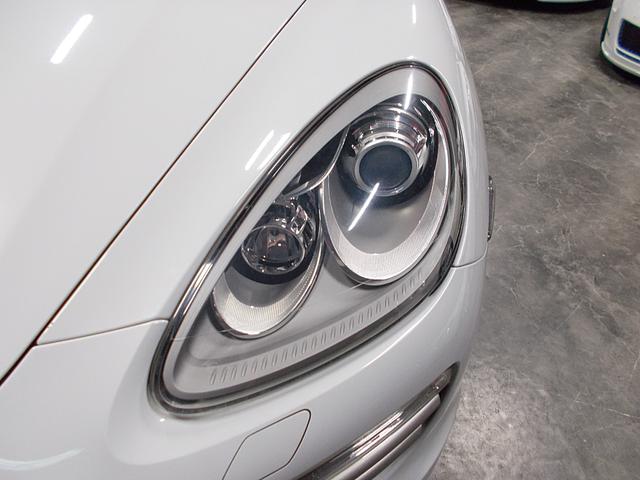 カイエン プラチナエディション 特別仕様車 ディーラー整備車両 整備記録簿 フルタイム4WD 専用シート SDナビ地デジBカメラ CD録音DVD再生ブルートゥース ドライブレコーダー ETC スペアキー クルーズコントロール(9枚目)