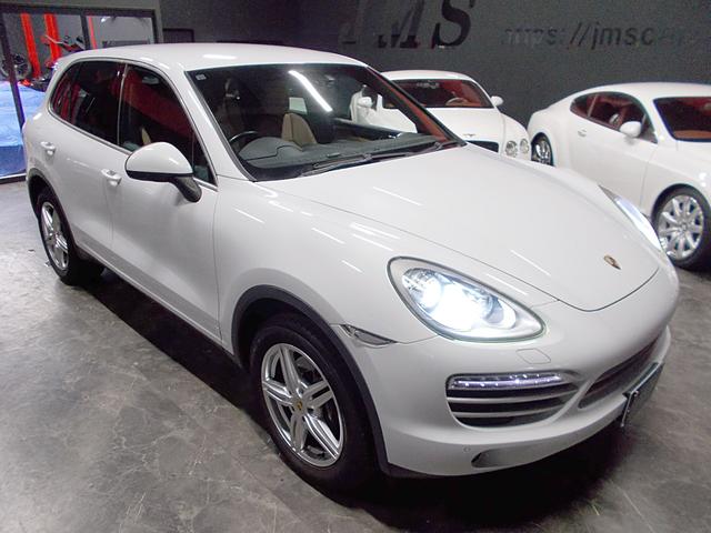 カイエン プラチナエディション 特別仕様車 ディーラー整備車両 整備記録簿 フルタイム4WD 専用シート SDナビ地デジBカメラ CD録音DVD再生ブルートゥース ドライブレコーダー ETC スペアキー クルーズコントロール(11枚目)